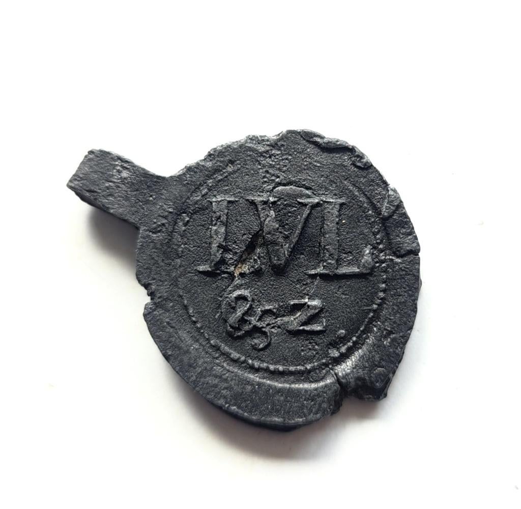 Lakenlood / textiellood. Bodemvondst., Verzenden