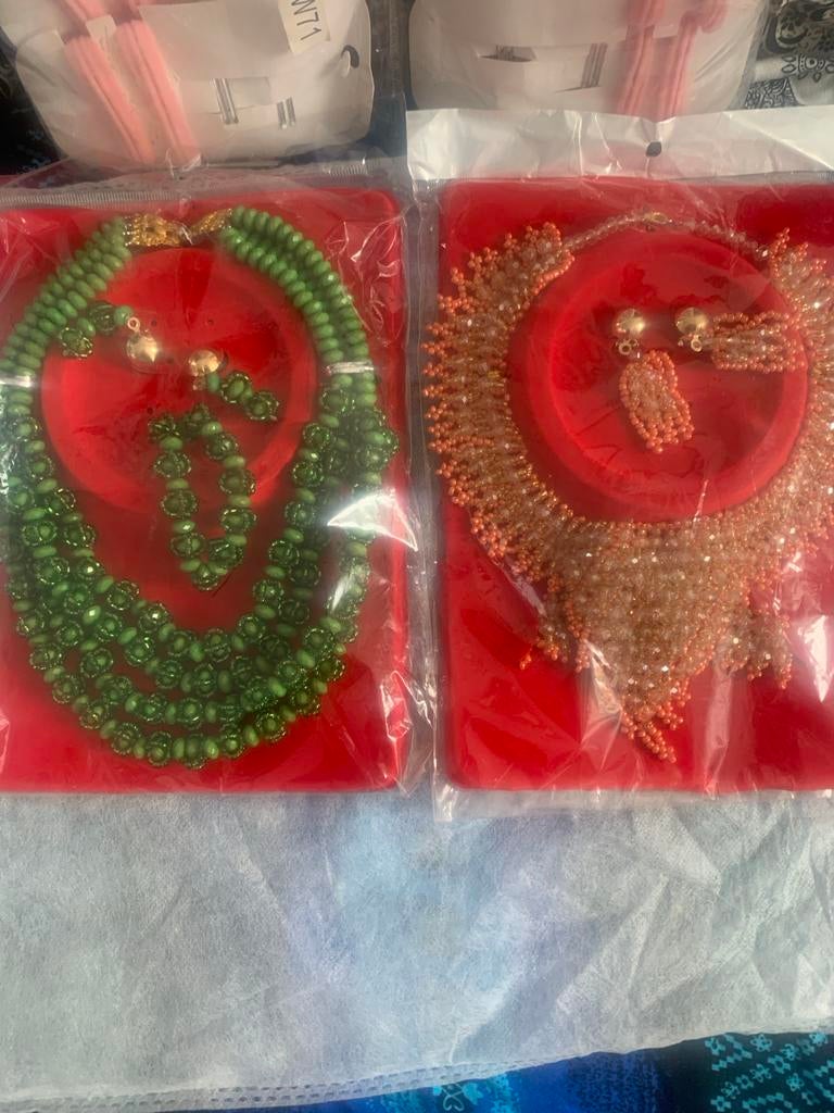 Mooie nieuwe sieraden set voor dames, Ophalen of Verzenden, Nieuw, Groen, Overige materialen