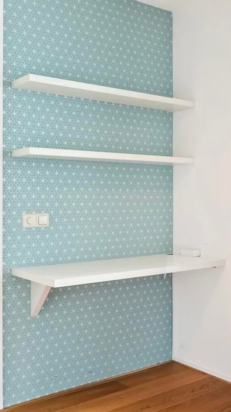 Witte planken en bureaublad voor een stijlvolle werkplek, Ophalen, Zo goed als nieuw