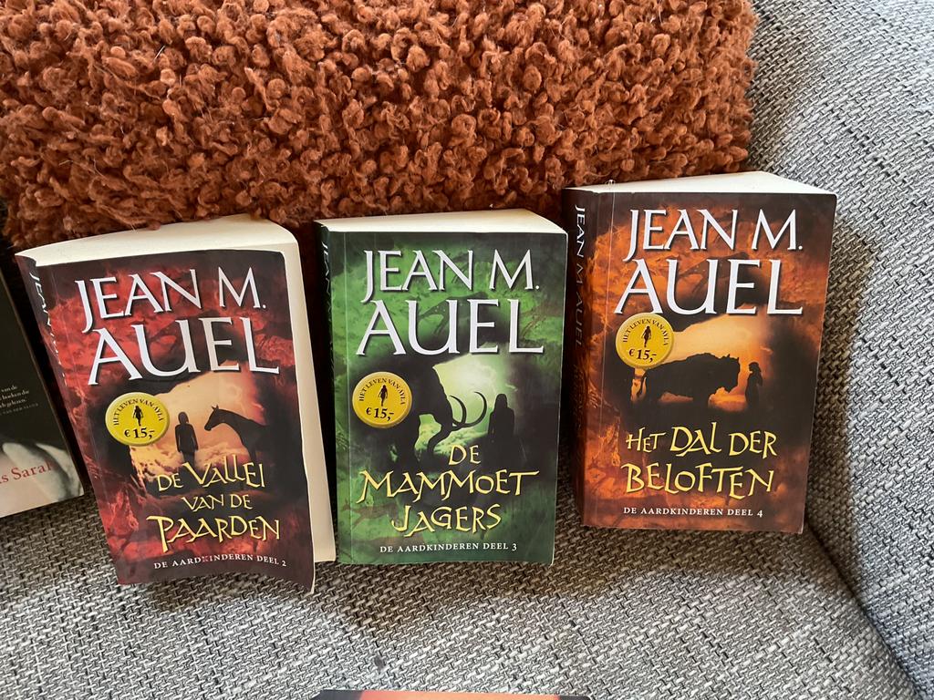 Jean M Auwel deel 1 2 en 3, Ophalen, Zo goed als nieuw
