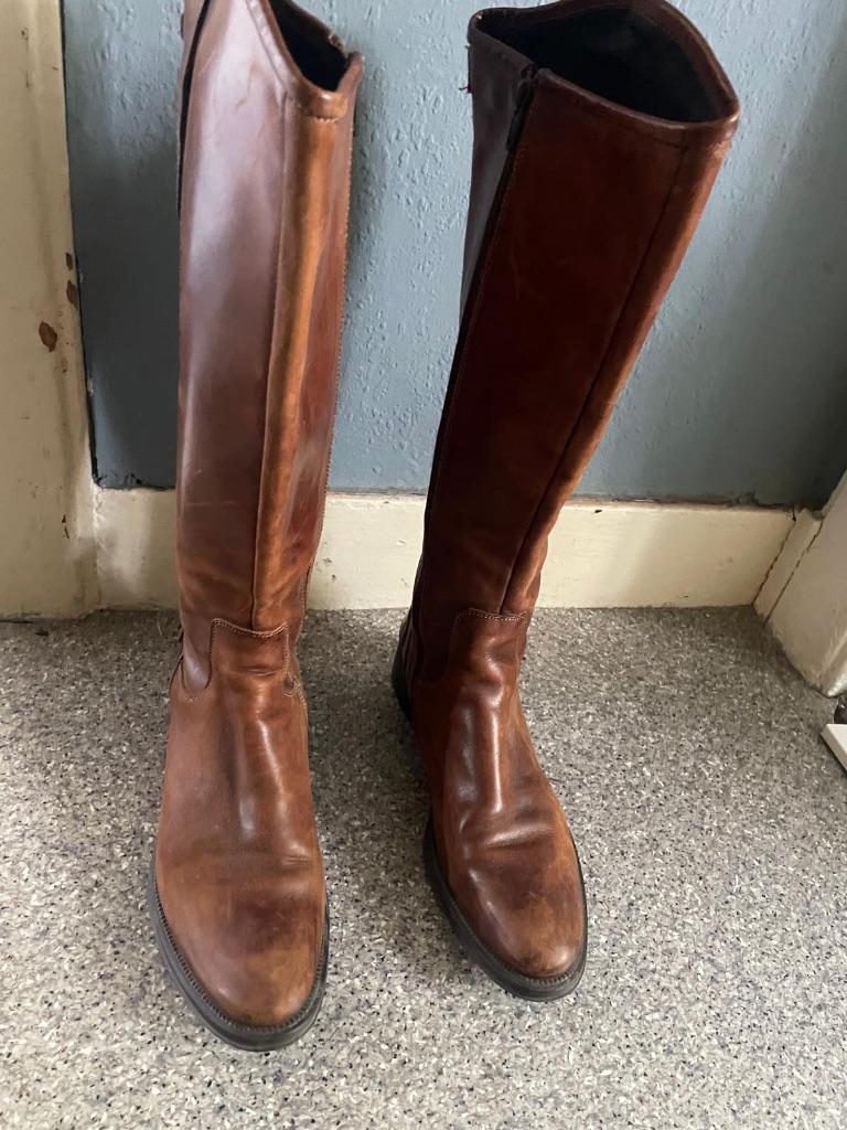 Bruine laarzen Dungelmann dames, Ophalen, Hoge laarzen, Bruin, Gedragen