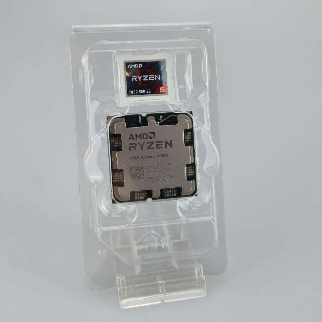 AMD Ryzen 5 7600X - 6 Core - 12 threads - 4.7 GHz/5.3 GHz, Computers en Software, Processors, Zo goed als nieuw