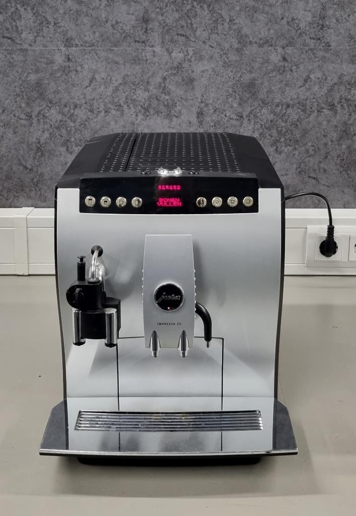 Jura Z5 GII MET GARANTIE EN SERVICEBEURT, Afneembaar waterreservoir, Gebruikt, 10 kopjes of meer, Koffiemachine
