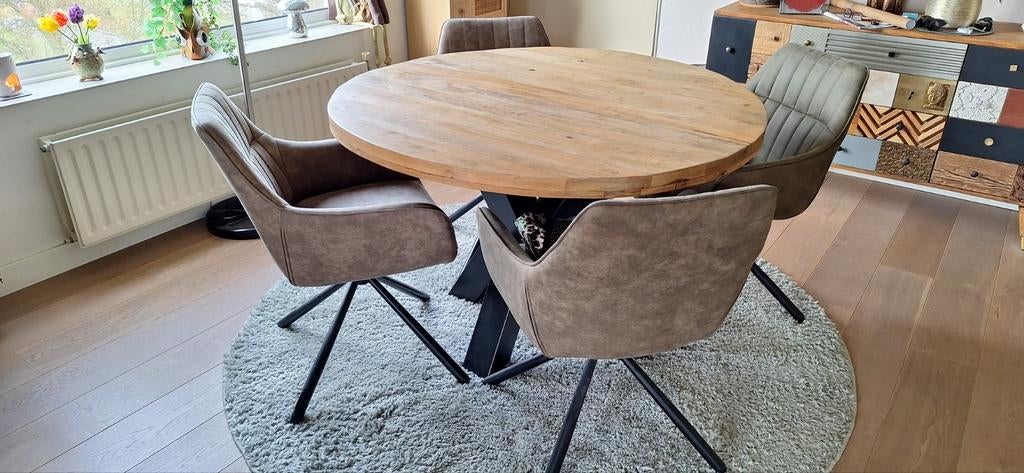 Mango eettafel met 4 draaistoelen, Ophalen, Rond, 100 tot 150 cm, 100 tot 150 cm