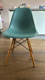 Vitra Eames Plastic Side Chair DSW, turquoise, Ophalen of Verzenden, Zo goed als nieuw, Eén