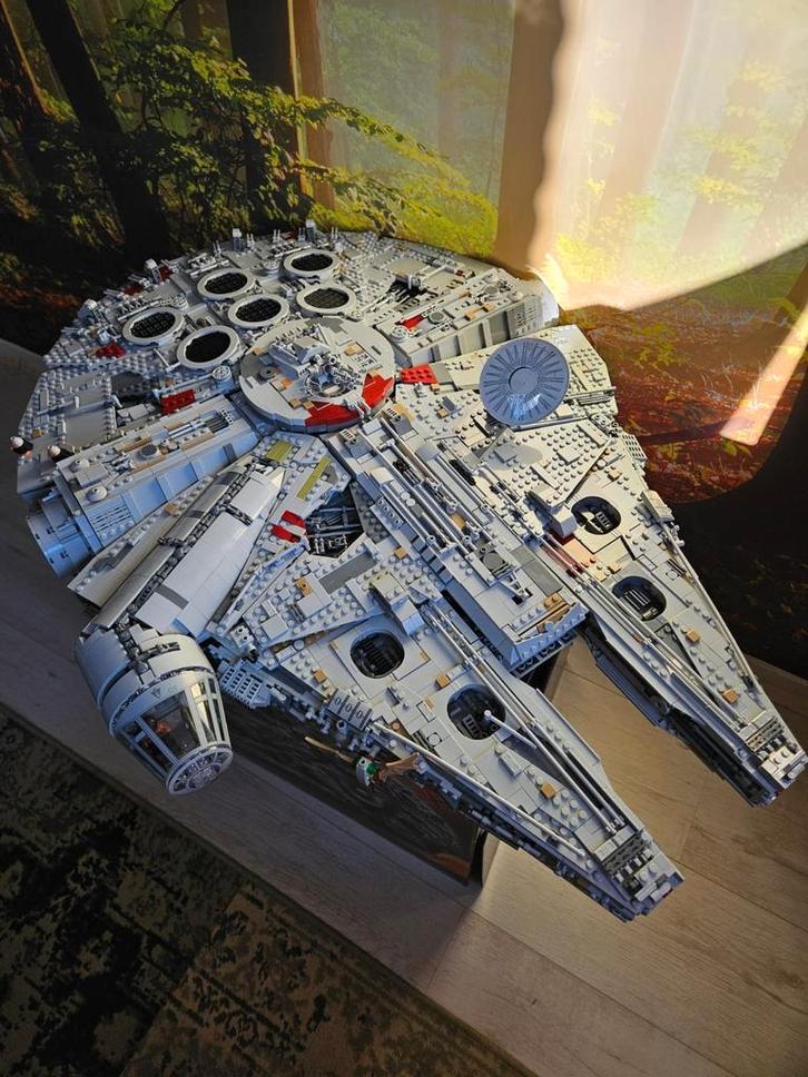 LEGO Star Wars Millennium Falcon 75192 UCS, Kinderen en Baby's, Speelgoed | Duplo en Lego, Zo goed als nieuw, Lego, Complete set