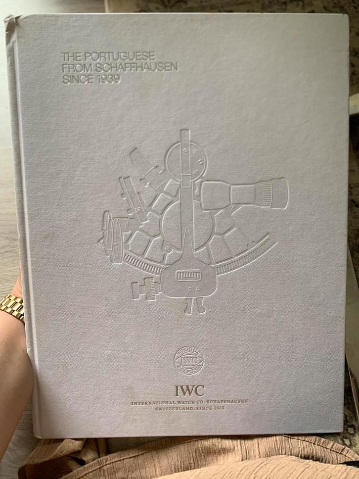 Origineel IWC Schaffhausen hardcover boek –1939, Boeken, Kunst en Cultuur | Fotografie en Design, Zo goed als nieuw, Fotografen