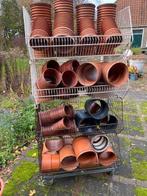 8 grote draadmanden met diverse riolering hulpstukken, Doe-het-zelf en Verbouw, Buizen en Afvoer, Ophalen, Pvc, Minder dan 2 meter