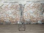 Cascando Basket Coat Stand bij TheReSales, 150 tot 200 cm, Staande kapstok, Metaal, Zo goed als nieuw