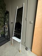 Erg mooie Staande Spiegel, merk Zuiver, wit houten Pootjes, Ophalen of Verzenden, Zo goed als nieuw, 150 tot 200 cm, Rechthoekig