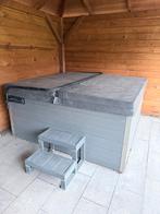 Mooie Infinitas Jacuzzi - 5 persoons, Ophalen, Gebruikt, Trap, Vast