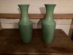 Twee grote groene vazen. Italiaans glas., Ophalen, Minder dan 50 cm, Groen, Glas