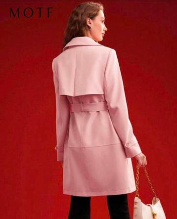 New Lightpink Trenchcoat beschikbaar voor biedingen