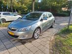 Opel Astra 1.6 Turbo Cosmo 5D 2010 Grijs (180 pk), Auto's, Voorwielaandrijving, 74 €/maand, 4 cilinders, 179 pk