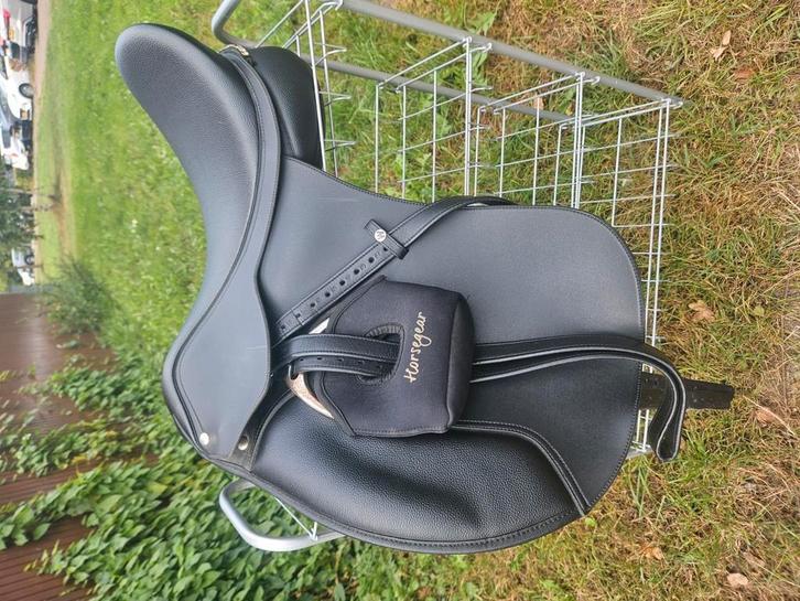 Wintec wide hart 18 inch, Dieren en Toebehoren, Paarden en Pony's | Hoofdstellen en Tuigage, Ophalen of Verzenden