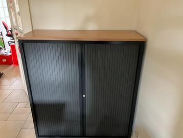 PAMI rolluikkast 120br x 45d x 135 h nieuwprijs 480,00   beschikbaar voor biedingen