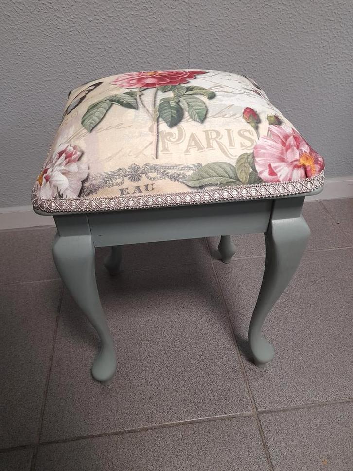 Krukje 27 x 27 cm hoogte 38 cm, Huis en Inrichting, Krukjes, Zo goed als nieuw, Hout, Ophalen of Verzenden