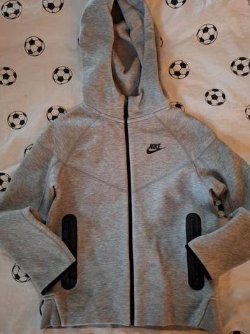 Nike tech vest grijs maat m junior beschikbaar voor biedingen