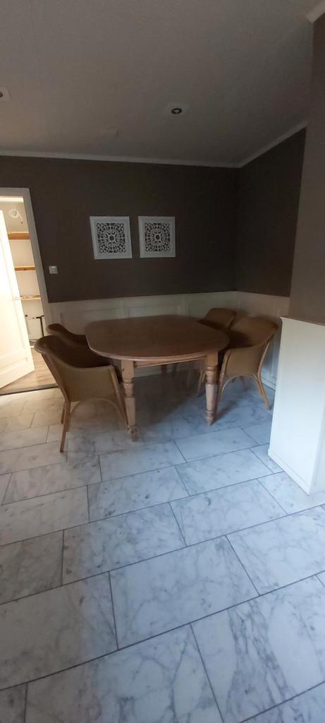 Houten Eettafel met Stoelen, Huis en Inrichting, Tafels | Eettafels, Gebruikt, 100 tot 150 cm, Ovaal, Ophalen of Verzenden