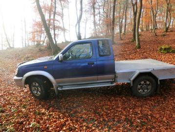 Een laadplatvorm voor een Nissan King Cab/Pickup beschikbaar voor biedingen