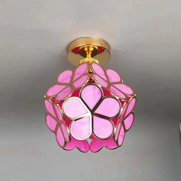 Liefdevolle Plafondlamp met Bloemen Design beschikbaar voor biedingen