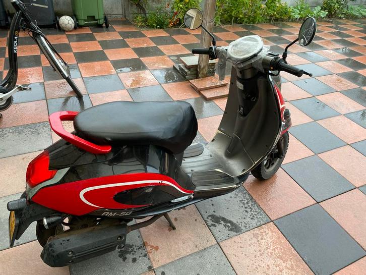 Turbho RM-50: Alles werkt, scherm defect, Fietsen en Brommers, Snorfietsen en Snorscooters, Gebruikt, Overige merken, Benzine