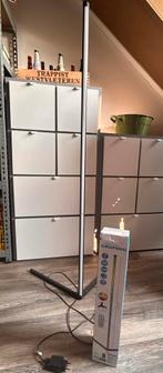 Grundig vloerlamp led incl afstandsbediening, Huis en Inrichting, Ophalen of Verzenden, Zo goed als nieuw, Kunststof, 100 tot 150 cm
