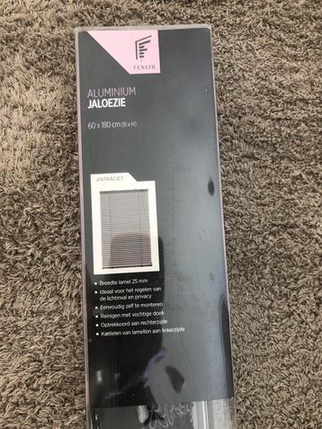 Nieuw: 2st Aluminium Jaloezie 60 x180 antraciet beschikbaar voor biedingen