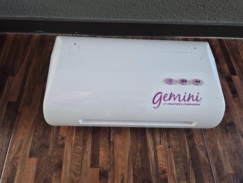 Gemini stansmachine A4 met vele mallen, Hobby en Vrije tijd, Kaarten | Zelf maken, Nieuw, Pons of Mal, Overige thema's, Ophalen of Verzenden