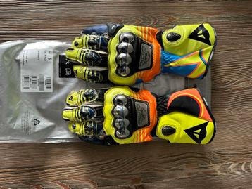 Dainese Full metal Valentino Rossi Replica handschoenen beschikbaar voor biedingen