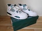 Nike Air Jordan 4 Retro (GS) – White / Metallic Green 36,5, Jongen of Meisje, Schoenen, Nieuw, Ophalen of Verzenden