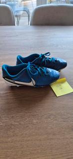 Nike Tempo Voetbalschoenen - Maat 35,5, Ophalen of Verzenden, Gebruikt, Schoenen