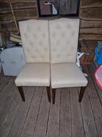 Gratis 2 beige eetkamer stoelen, Huis en Inrichting, Gebruikt, Ophalen of Verzenden, Overige kleuren
