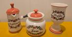 Vintage setje (jampotje, koffiemokje, koffiemelkkannetje), Antiek en Kunst, Ophalen of Verzenden