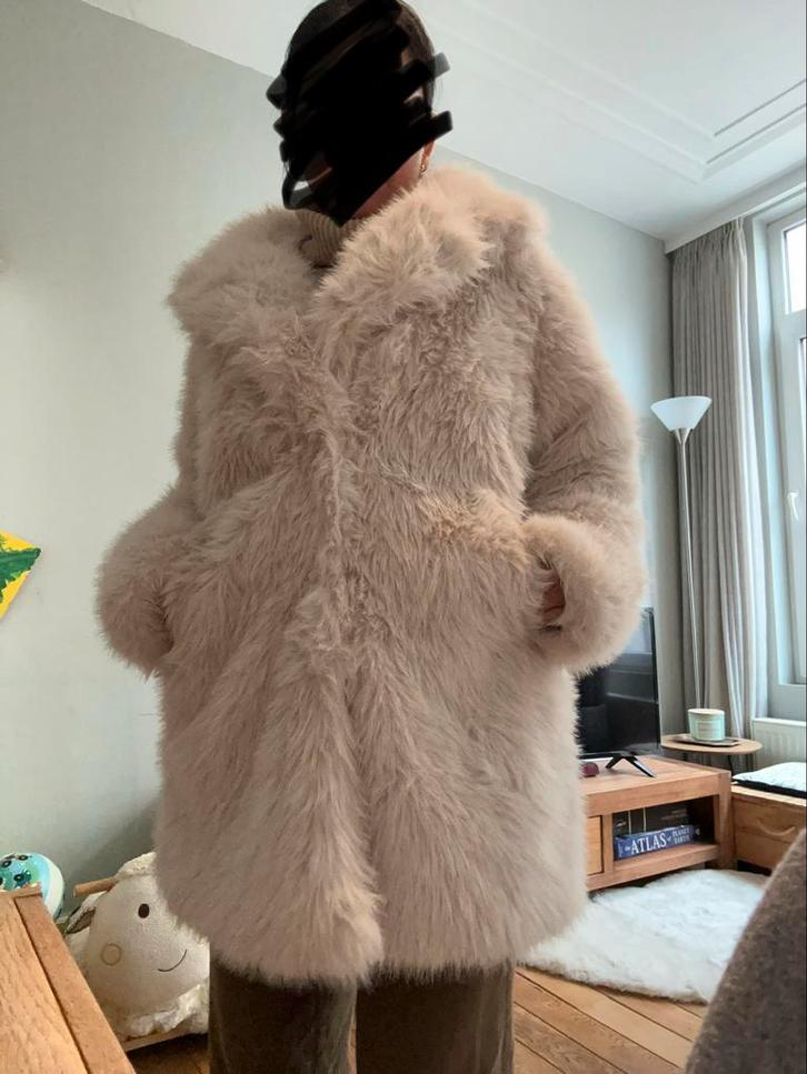 Winterjas Dames Faux Fur - Maat M- Beige, Kleding | Dames, Jassen | Winter, Nieuw, Maat 38/40 (M), Beige, Ophalen of Verzenden