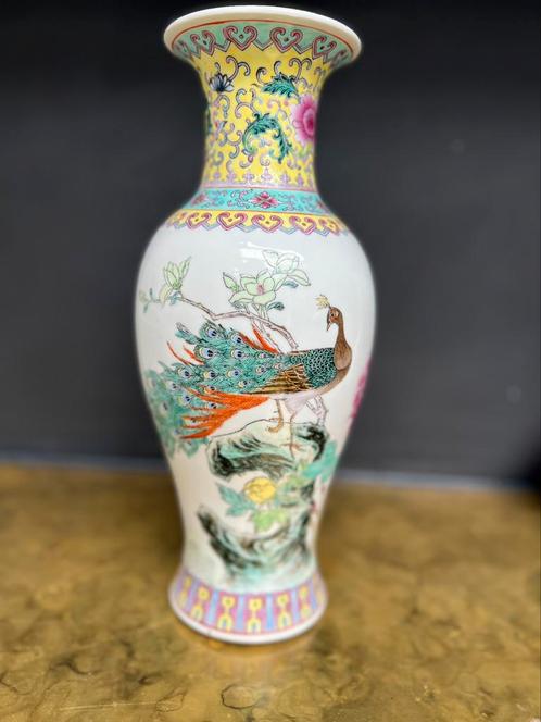 Chinese porseleinen vaas, Antiek en Kunst, Antiek | Vazen, Ophalen of Verzenden
