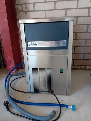 Elite IJsblokjesmachine - Goede Staat! beschikbaar voor biedingen