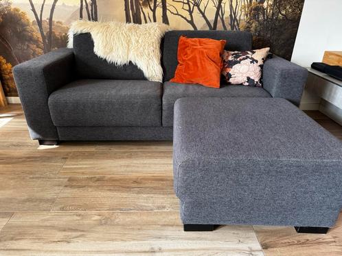 Antraciet bankstel + poef, Huis en Inrichting, Banken | Bankstellen, Gebruikt, Rechte bank, Driepersoons, 150 tot 200 cm, 75 tot 100 cm