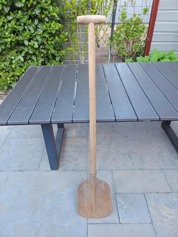 Zand schep, bats, schop, panschep 90 cm beschikbaar voor biedingen