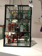 SPIEGEL LETTERBAK INCL. 10 GLAZENFLESJES GEVULD NU € 60,00, Ophalen of Verzenden, Mineraal