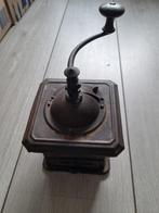 Antieke koffiemolen, Ophalen