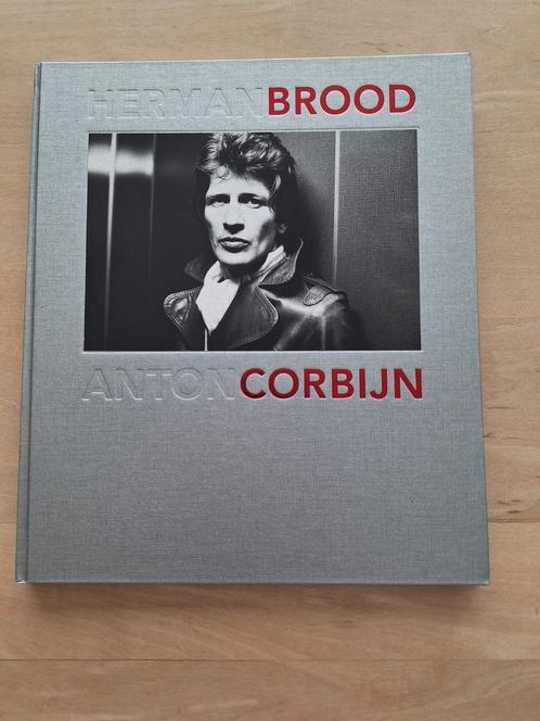 Herman Brood - Anton Corbijn - Gesigneerd, Boeken, Kunst en Cultuur | Fotografie en Design, Zo goed als nieuw, Fotografen, Ophalen of Verzenden