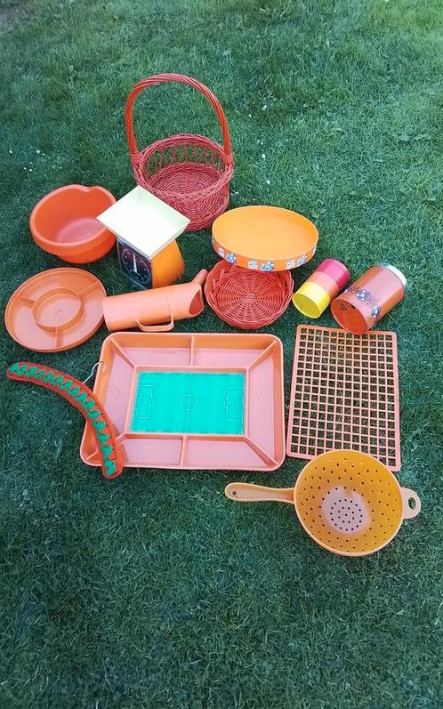 💐DOOS MET 13 ORANJE (KEUKEN) SPULLEN, Diversen, Rommelmarktspullen, Zo goed als nieuw, Ophalen of Verzenden