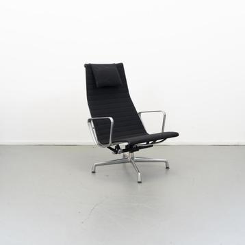 2x Vitra Eames EA 124 Zwart Hopsak - Gepolijst Aluminium beschikbaar voor biedingen