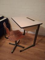 Vintage schoolbureau met stoeltje kinderbureau retro, Ophalen, Gebruikt