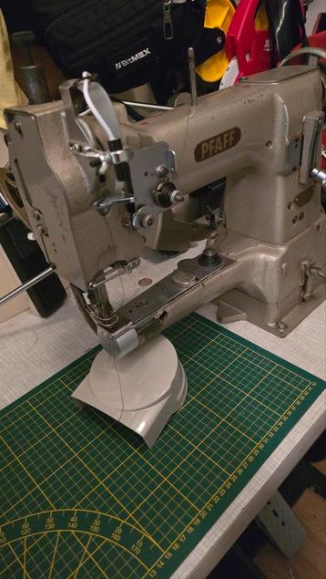 industriële naaimachine Pfaff vrije arm cilinder beschikbaar voor biedingen