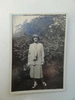 Dames mode , New York june 1930,  formaat 9 x 6 cm, Verzenden