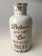 Vaas crème met brons & quote Believe you can & you're....., Overige kleuren, Aardewerk of Porselein, Nieuw, Ophalen of Verzenden