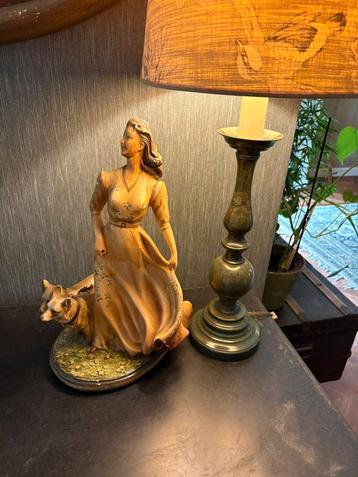 Beeld Dame met 2 herders beschikbaar voor biedingen