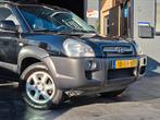 Hyundai Tucson 2.0i Style|APK|NAP|Airco|Trekhaak|Cruise, Stof, Gebruikt, 4 cilinders, Zwart